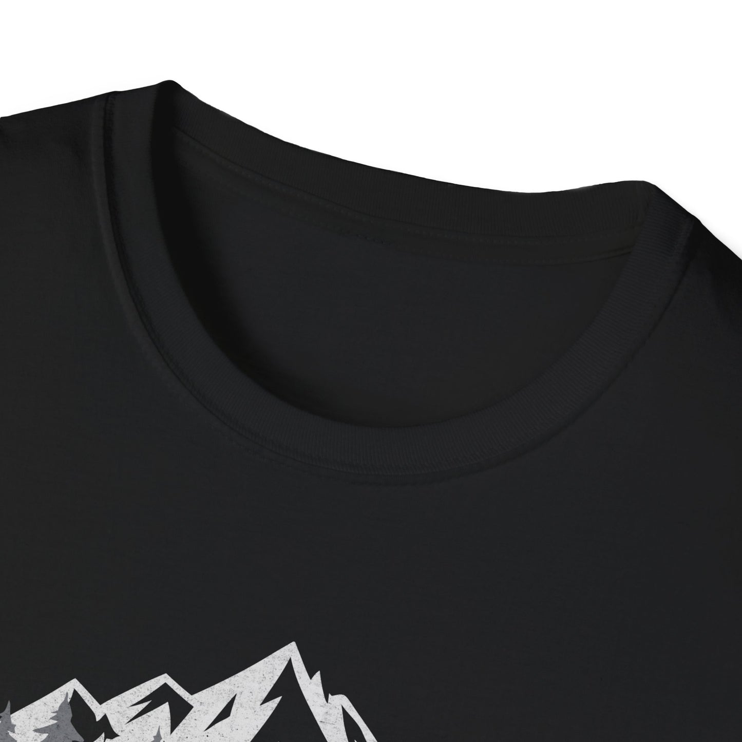 Mountains Art For outdoors hikers and nature lovers V2 T-Shirt