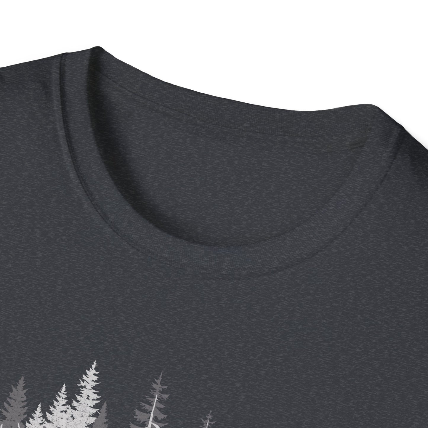 Retro Vintage Bear trees Outdoor Forest T-Shirt