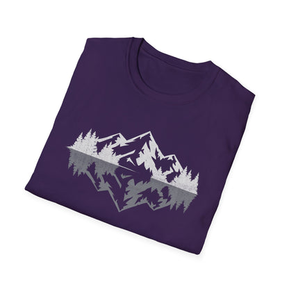 Mountains Art For outdoors hikers and nature lovers V1 T-Shirt