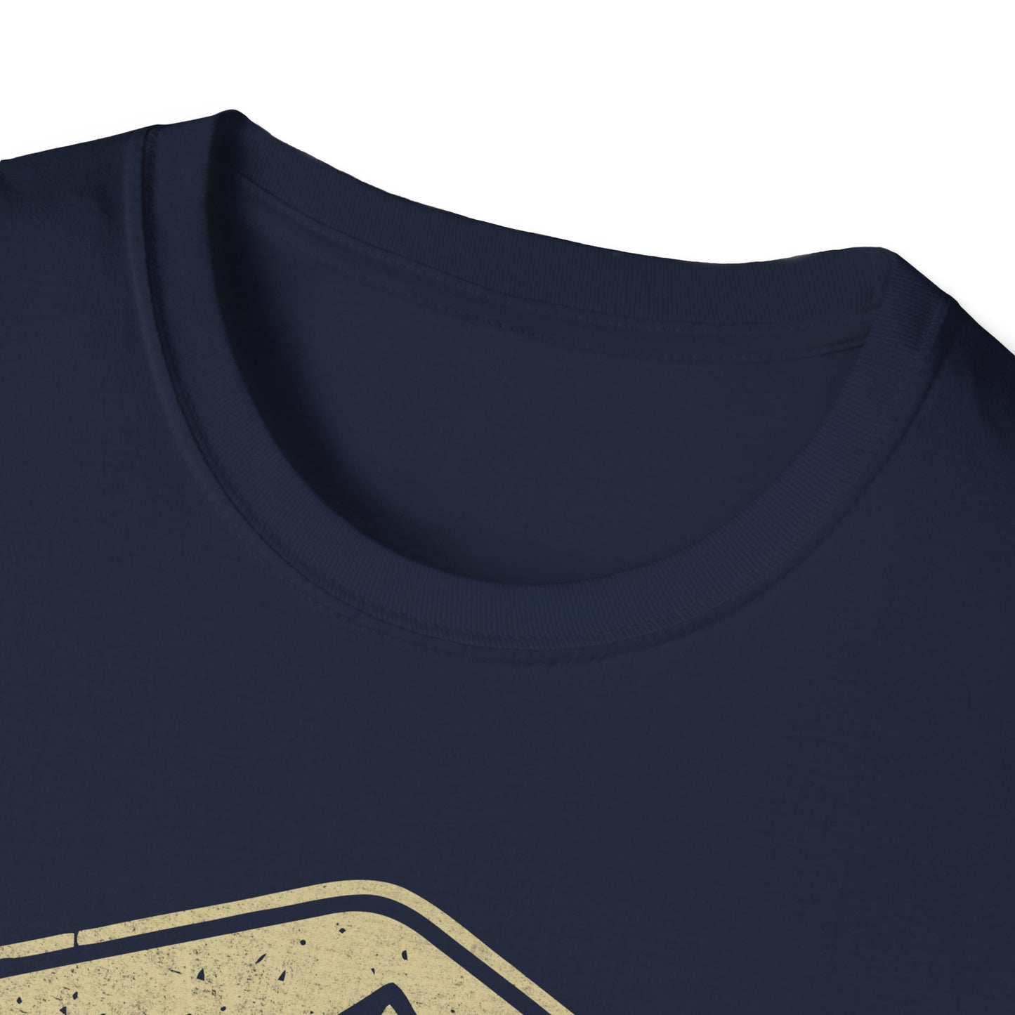Adeventure Awaits outdoor V5 T-Shirt