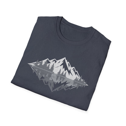 Mountains Art For outdoors hikers and nature lovers V2 T-Shirt