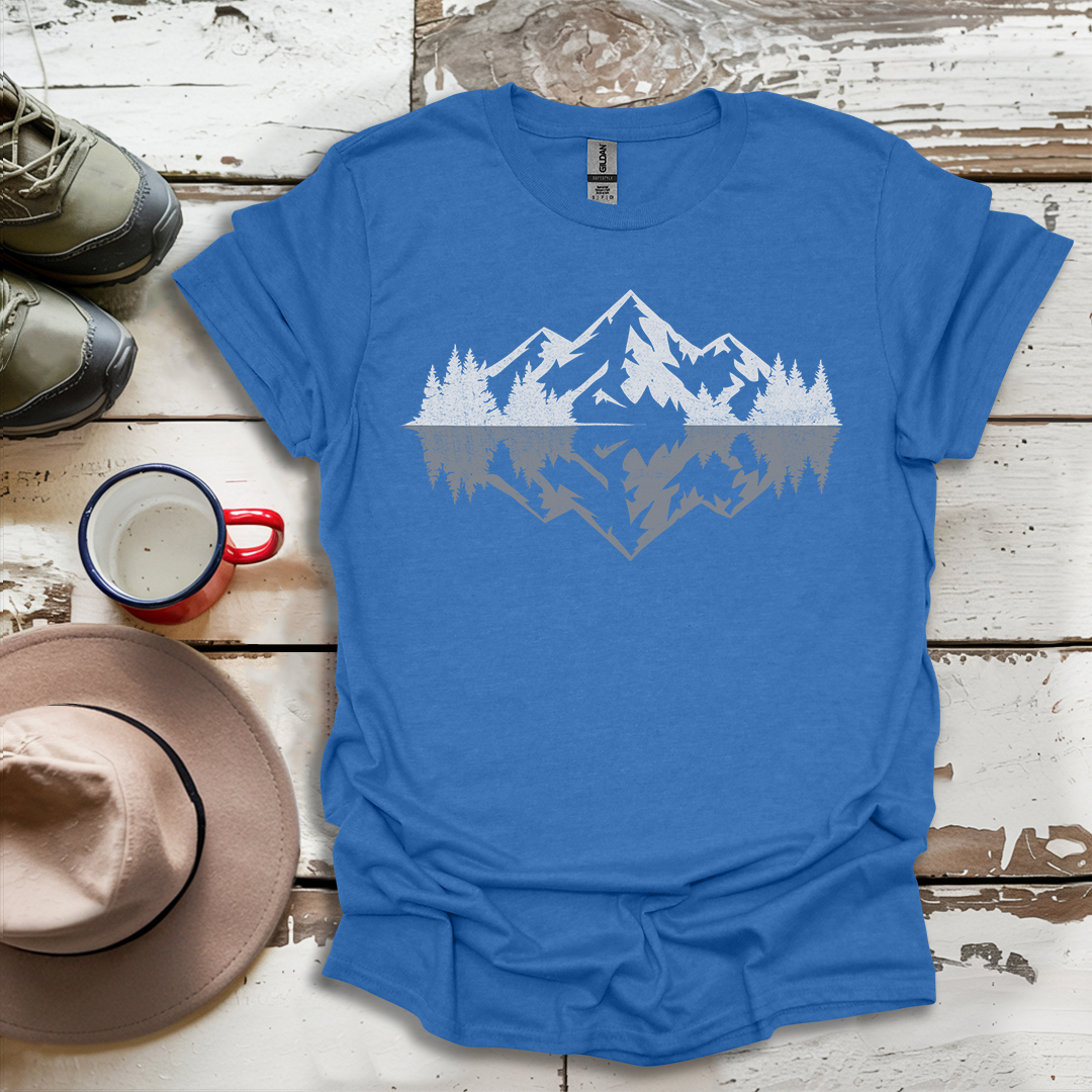 Mountains Art For outdoors hikers and nature lovers V1 T-Shirt