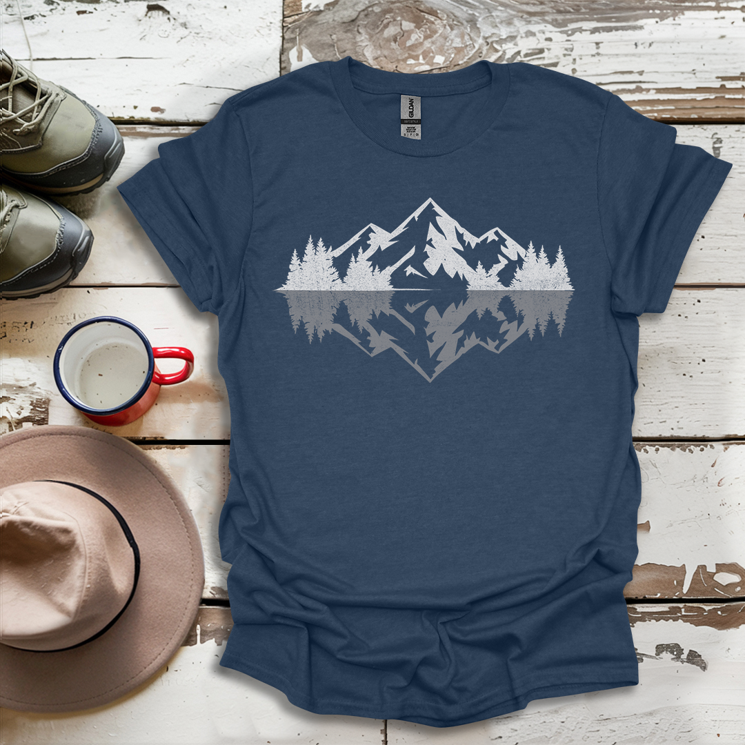 Mountains Art For outdoors hikers and nature lovers V1 T-Shirt