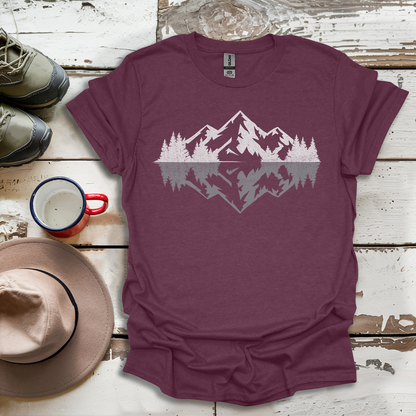 Mountains Art For outdoors hikers and nature lovers V1 T-Shirt