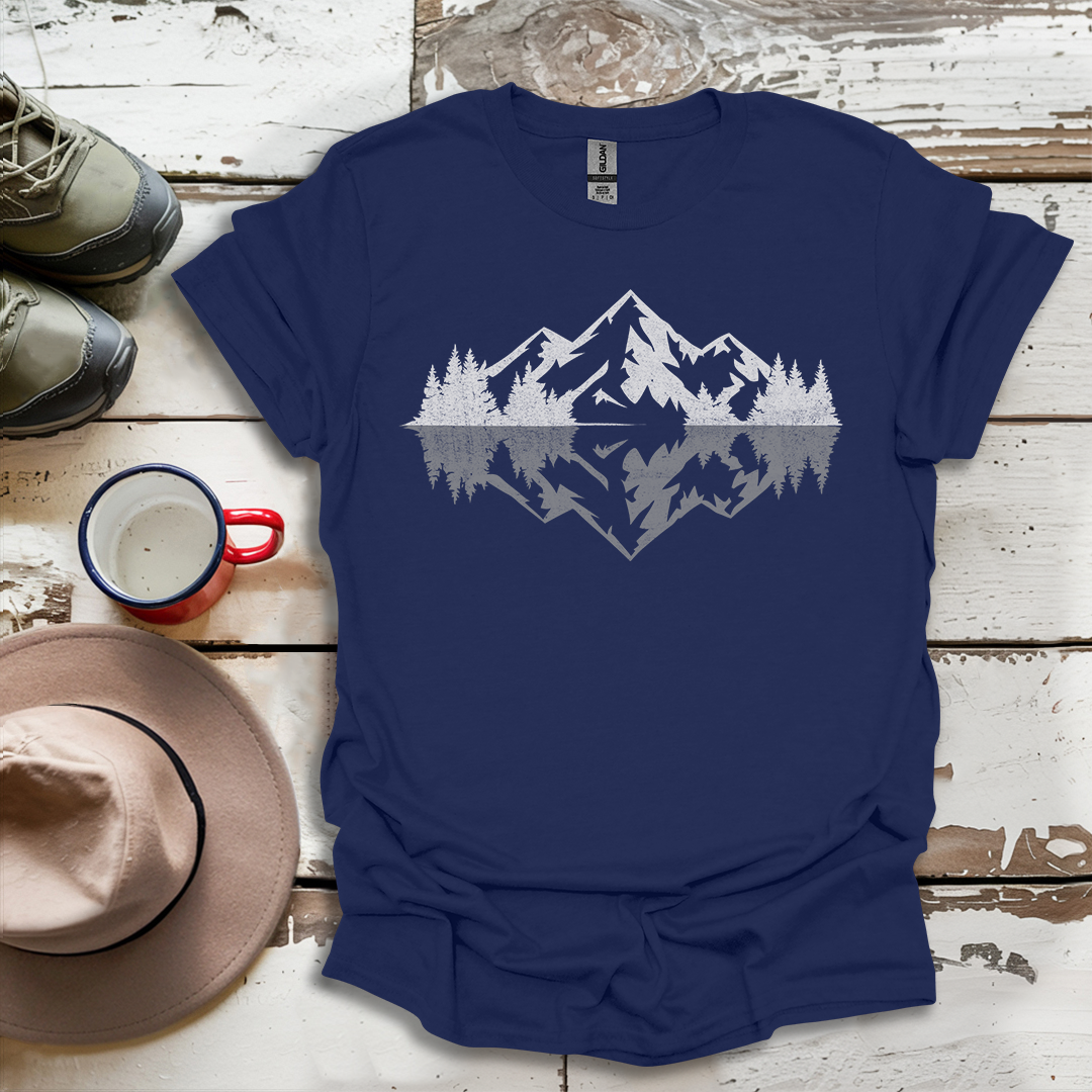 Mountains Art For outdoors hikers and nature lovers V1 T-Shirt