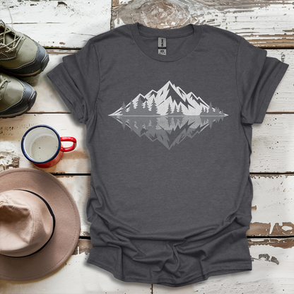 Mountains Art For outdoors hikers and nature lovers V2 T-Shirt