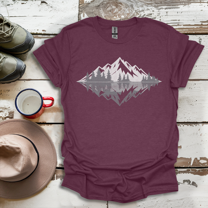 Mountains Art For outdoors hikers and nature lovers V2 T-Shirt
