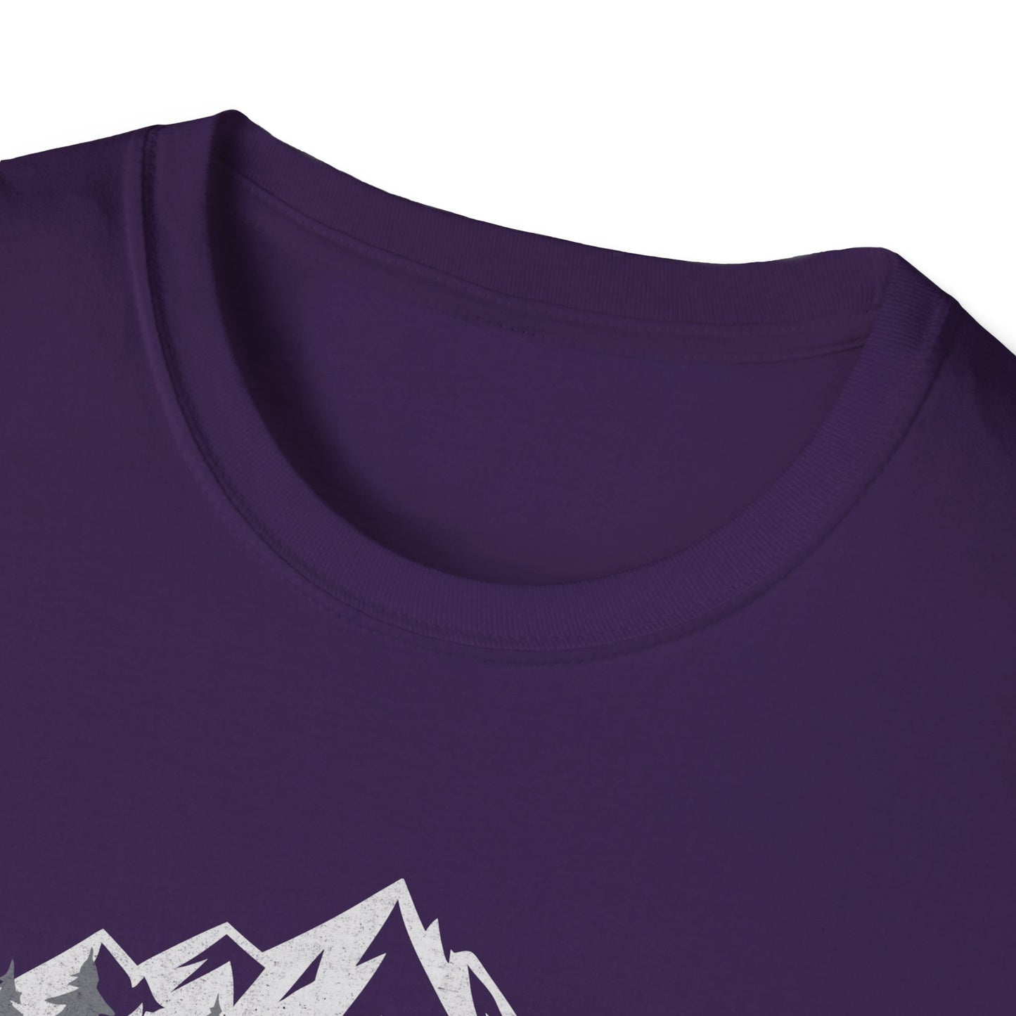 Mountains Art For outdoors hikers and nature lovers V2 T-Shirt