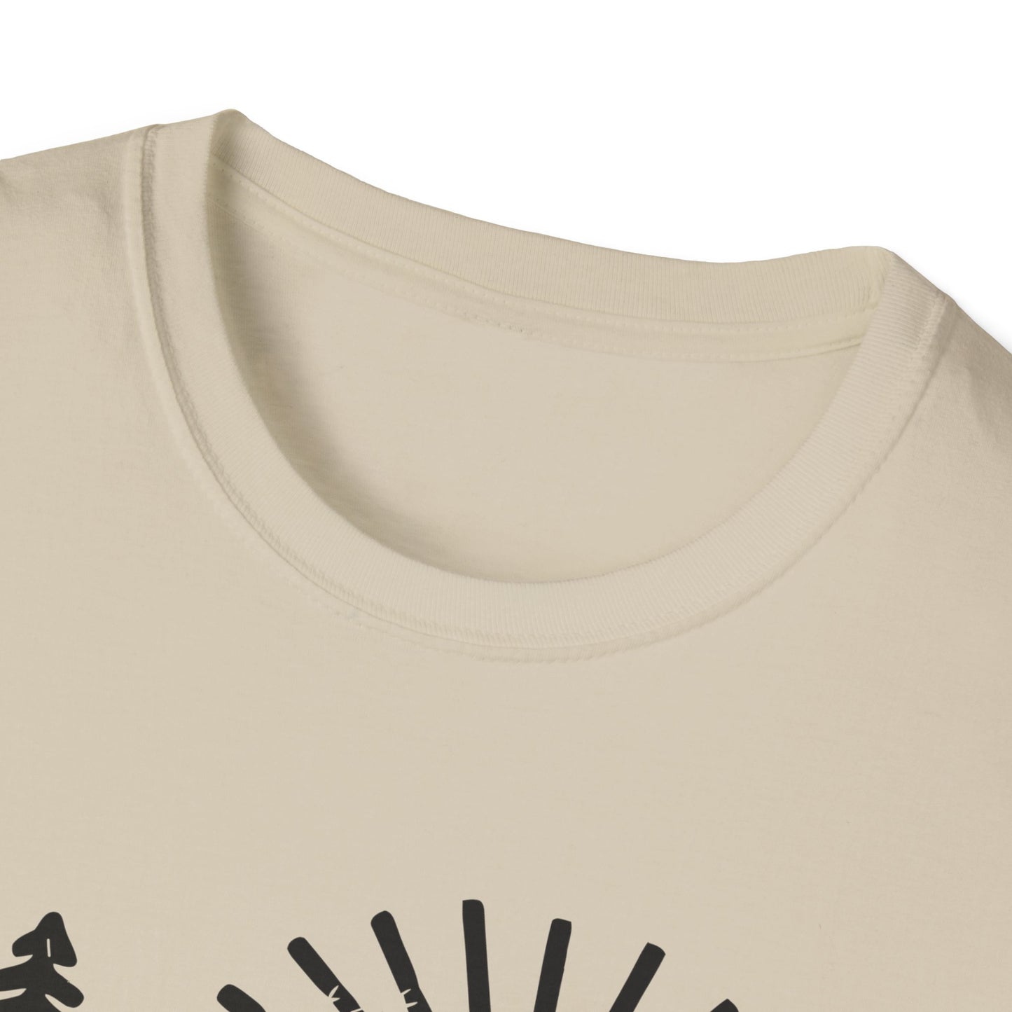 Adeventure Awaits outdoor V2 T-Shirt