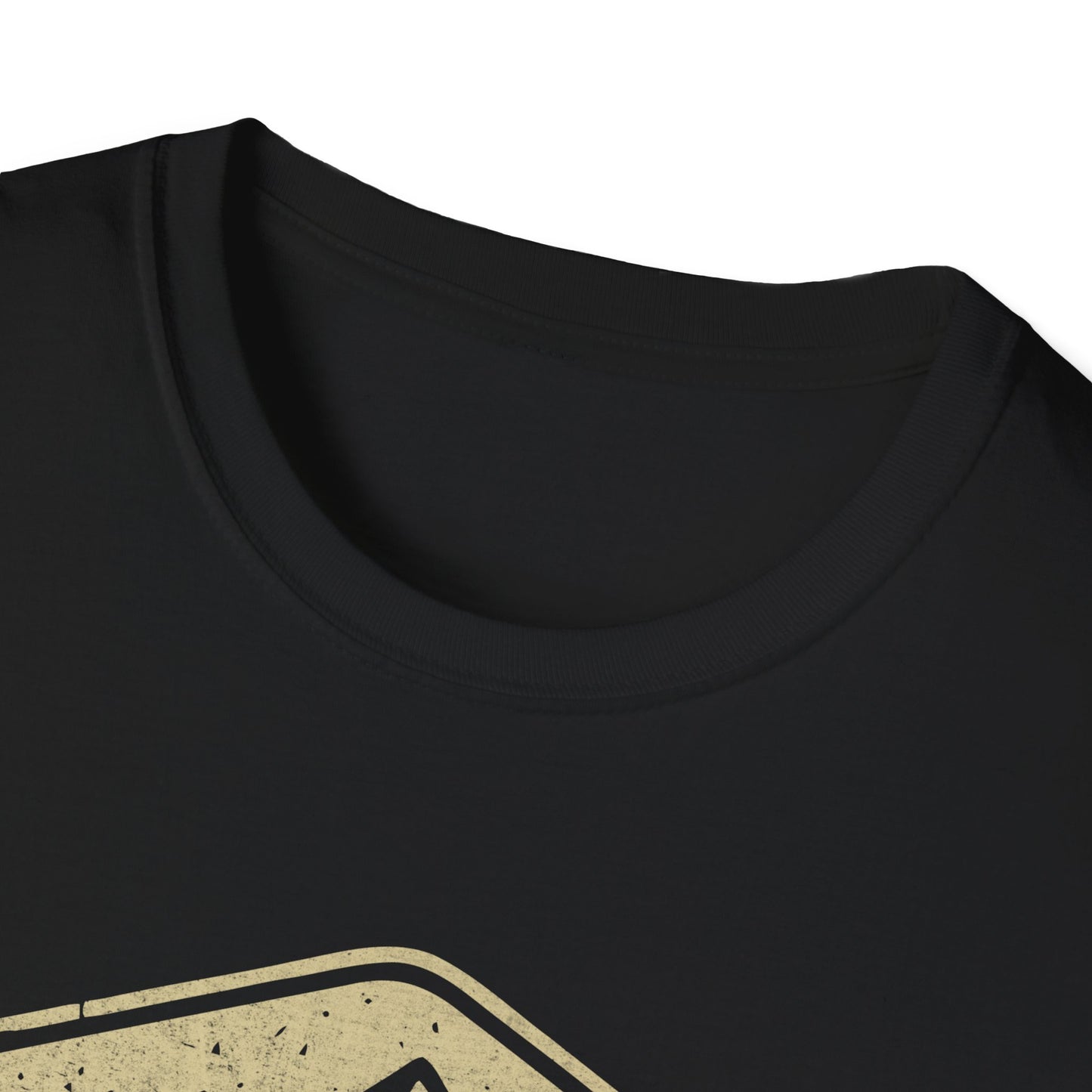 Adeventure Awaits outdoor V5 T-Shirt
