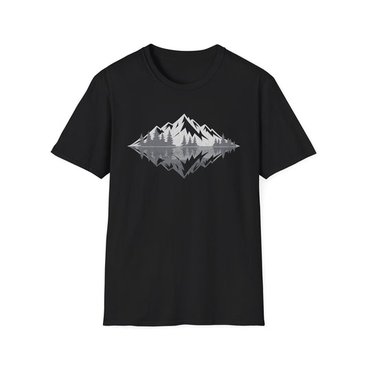 Mountains Art For outdoors hikers and nature lovers V2 T-Shirt